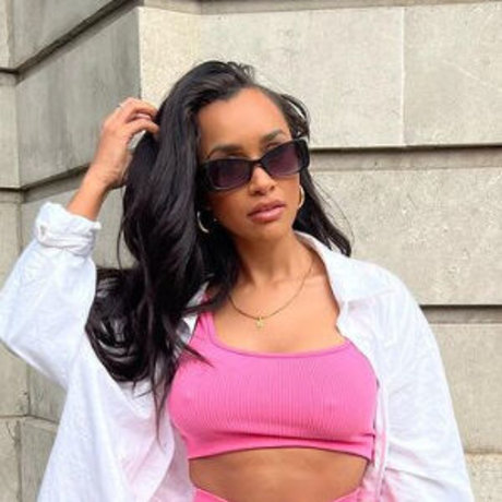 Sian Gabbidon nudes model gallery