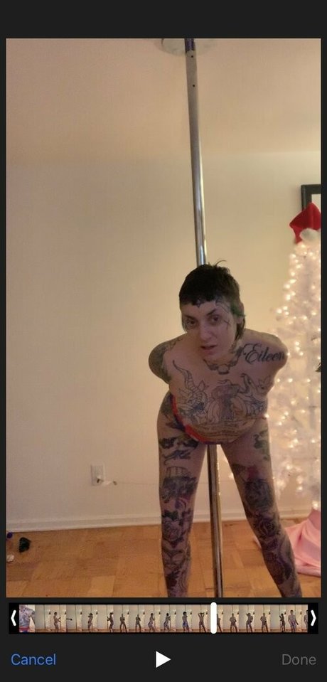 quad awful modèle chaud photo