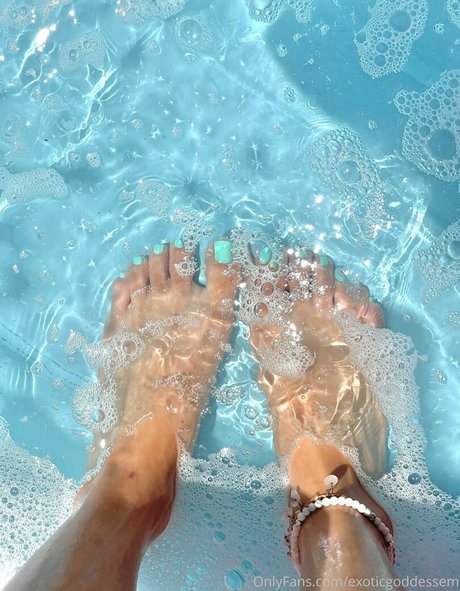 latina poilue onlyfans haut galeries