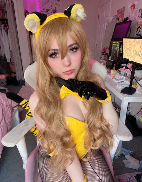 Meikasama étoile nue des photos