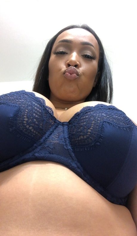 robynbanks estrella del arte foto