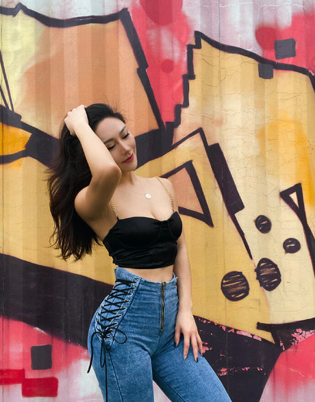 Xiaolajiao j3 pornstar nudes photos