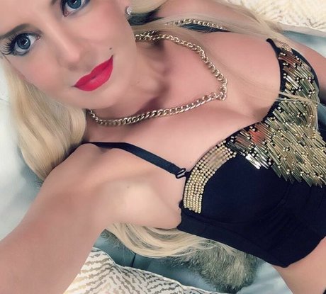 Isabel Madow arte modelo imágenes