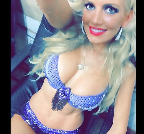 Isabel Madow sexe star image