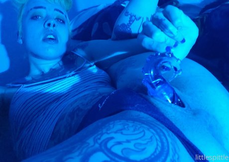 Conejito negro onlyfans hermosos desnudos imagen