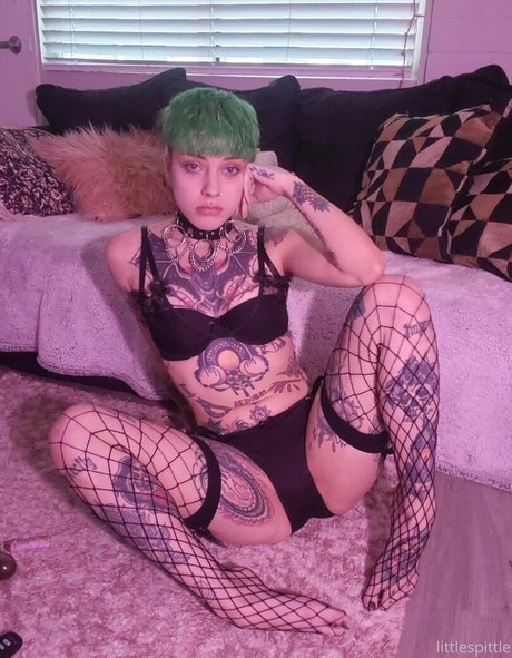 Little Spittle star du porno hd images