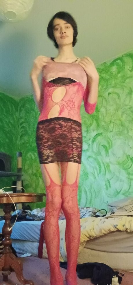 alicialiniquinn modelo desnuda imagen