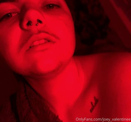 joey valentinee pornstar top photo