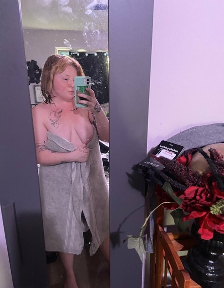 nicolelow94 haut étoile galeries