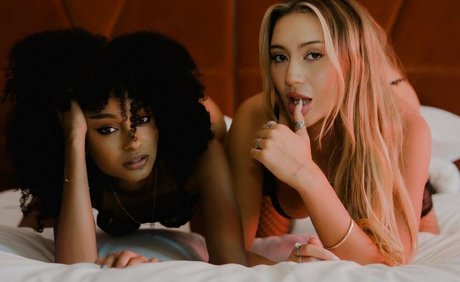 Jessienicolexxx estrella desnuda fotos