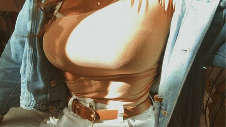 Nilaiyah Rey star du porno belle image