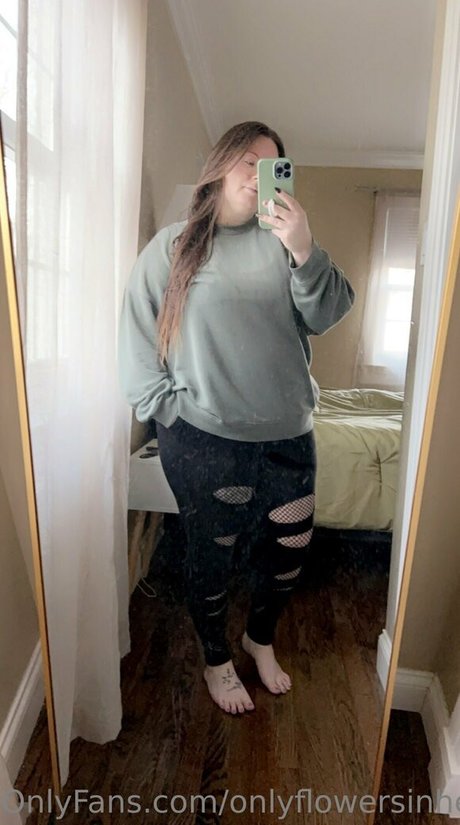 onlyflowersinhell actriz exclusiva imagen