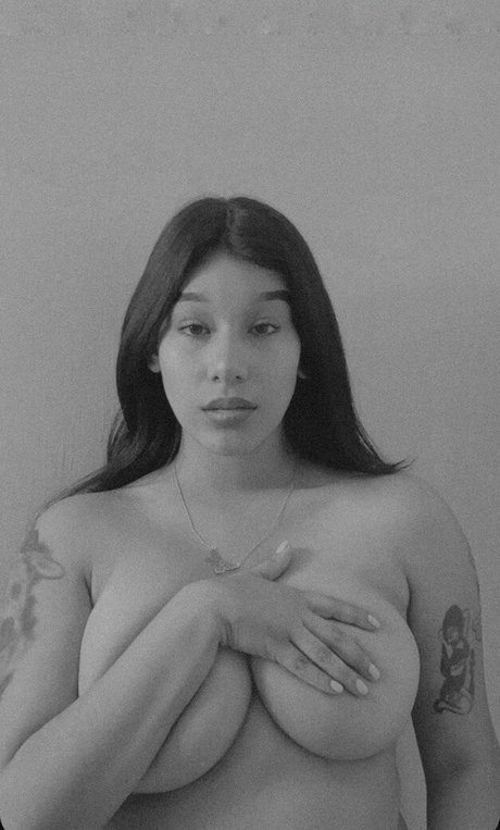 Fernanda V modelo adulto imágenes