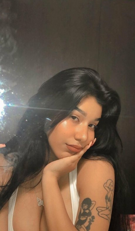 Fernanda V modelo hermosa galería