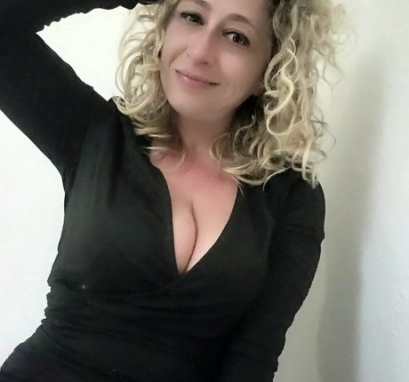 Sabina Di Iorio sexo estrella porno fotos