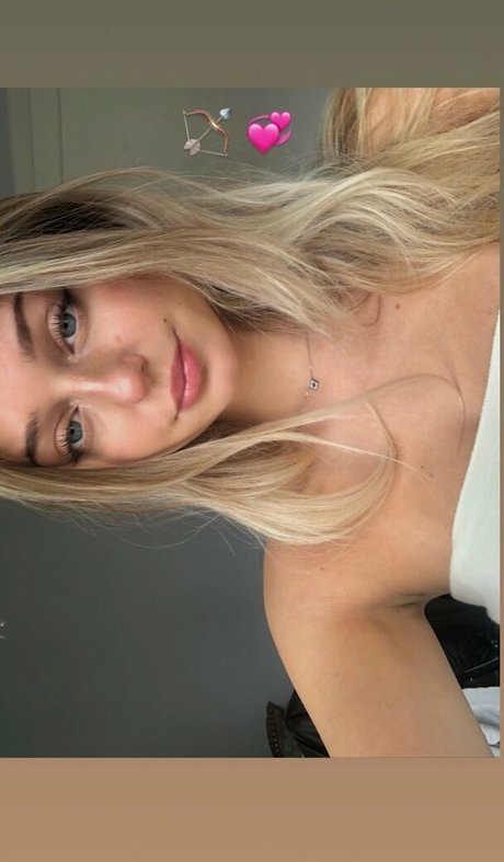 Elly Anne art star du porno galerie