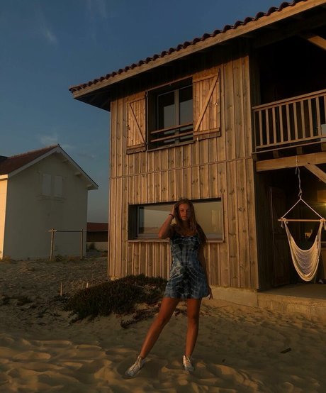 Elly Anne modèle érotique images