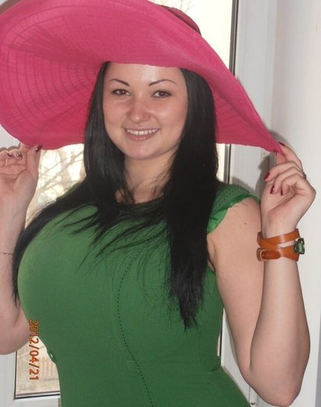 Irina P hermosa modelo archivo