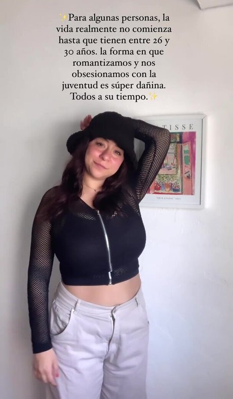 Josahandry Lia estrella de alta calidad foto