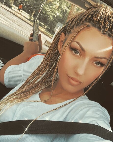 Meggi pornstar xxx photos