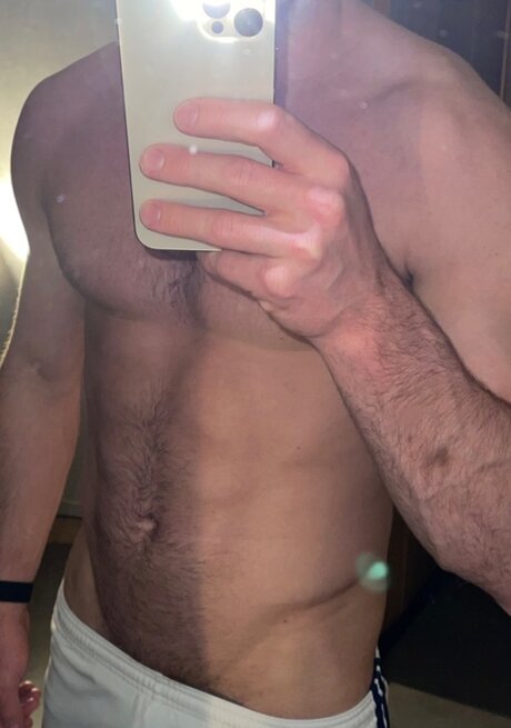 DiscreetAB model hd photos