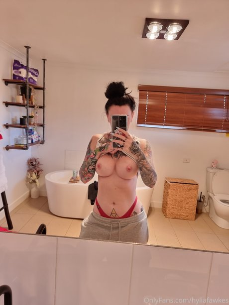 Hylia Fawkes art modèle img