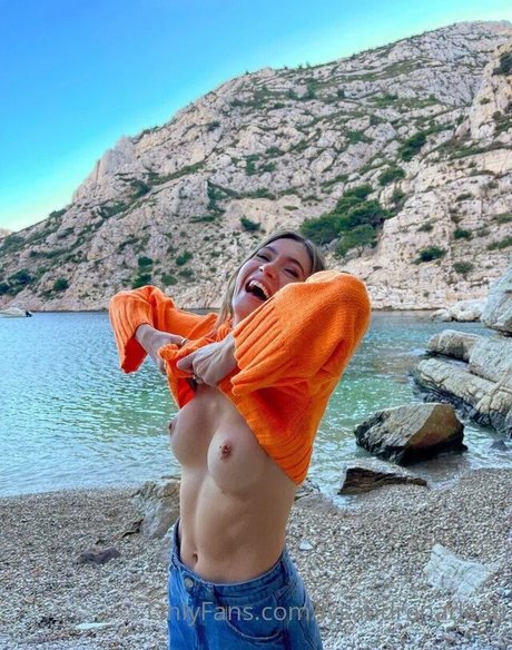 Lysandre Nadeau star du porno de haute qualité photo