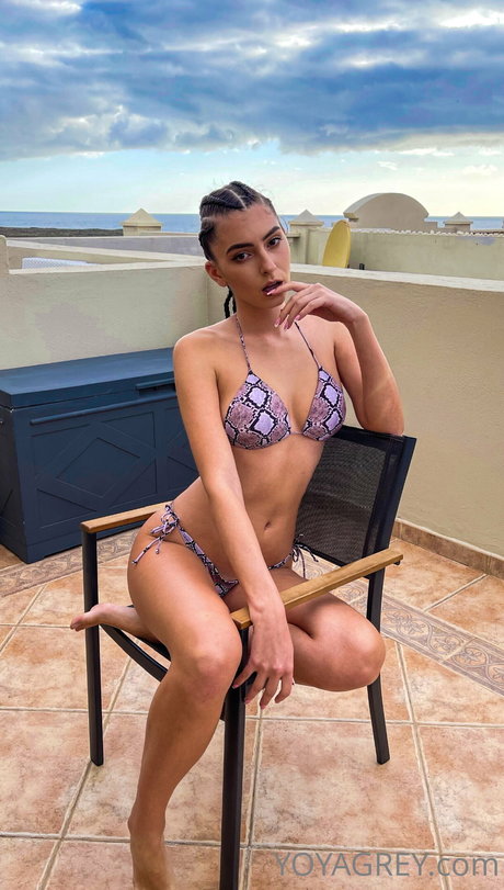 Yoya Grey belle star du porno galerie