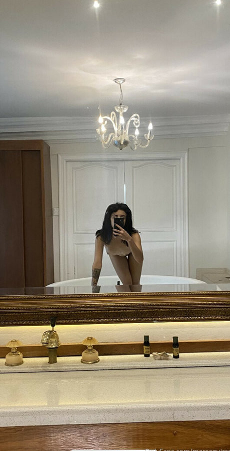 Mars Aguirre haut étoile archive