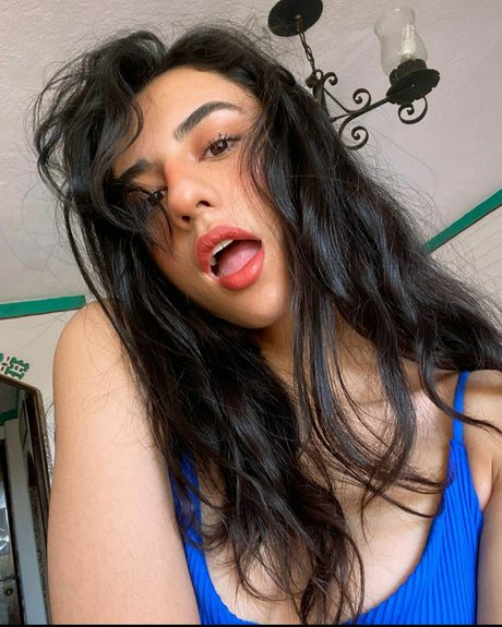 Mars Aguirre estrella adulta archivo