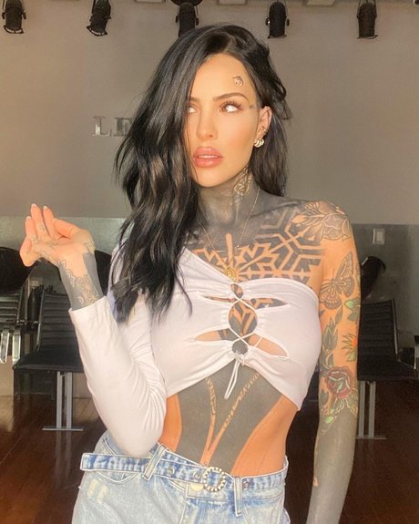 Candelaria Tinelli mejor modelo imágenes