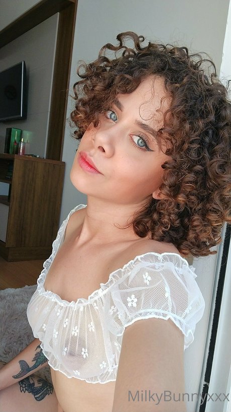 Hairy Angela belle actrice galerie