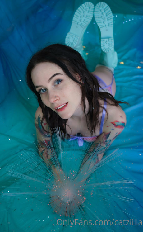 Catziilla estrella porno superior fotos