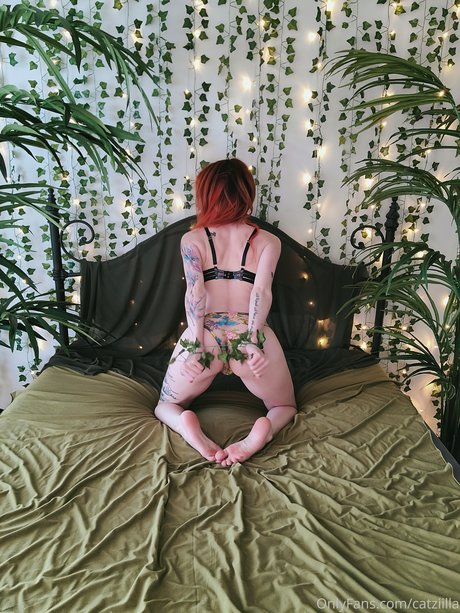 Catziilla modèle gratuit des photos