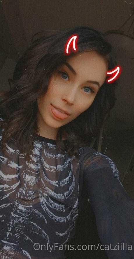 Catziilla actriz de alta definición archivo