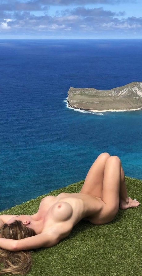 Gucci Blue porn actress picture
