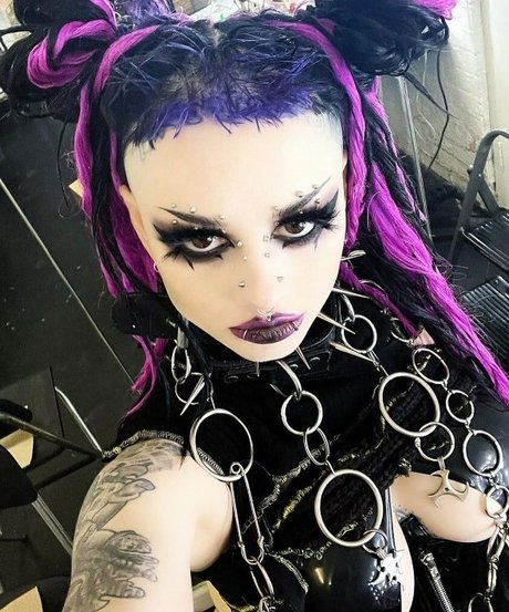 Zheani actrice nue collection