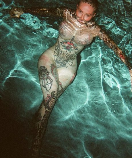 Embodoe estrella porno agradable archivo