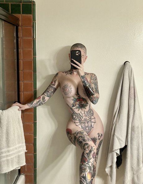 Embodoe nus étoiles photo