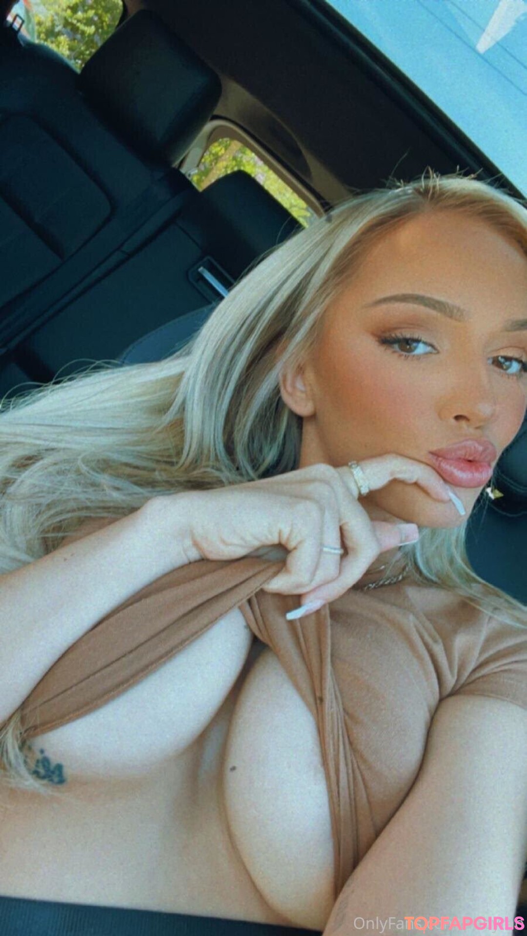 Abby Rao pornstar nude photo