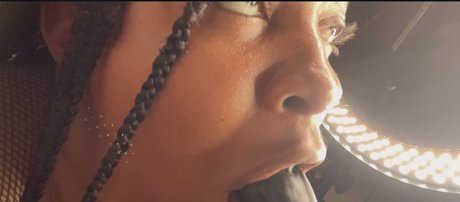 MsixElaaVip porn star img