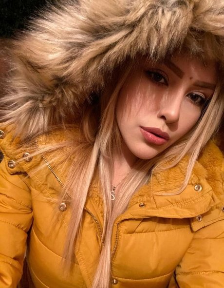 stephanie scarleth model pretty pic