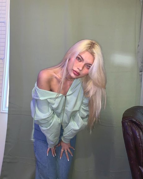 diakimeko actrice sexy image