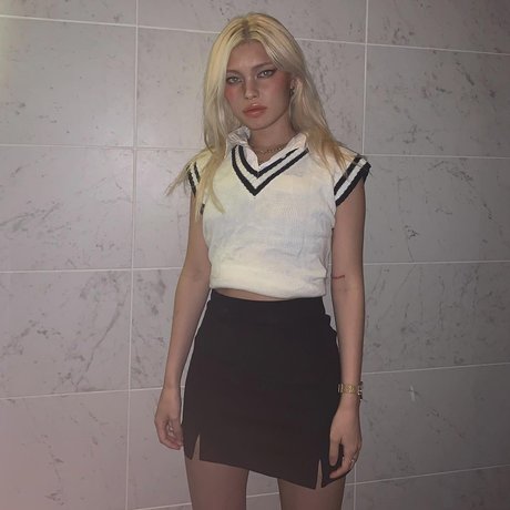 diakimeko actriz erótica galería