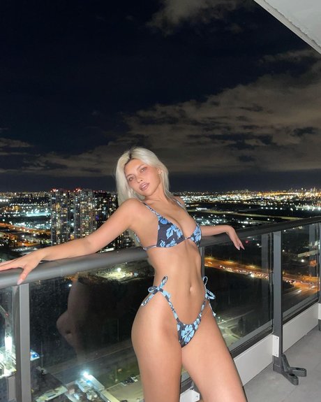 Lesbianas con strap-on onlyfans desnudos porno archivo