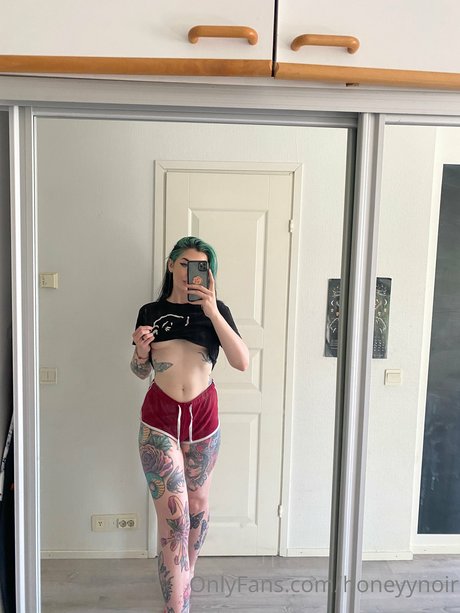 Honeyy Noir sexe star du porno galerie