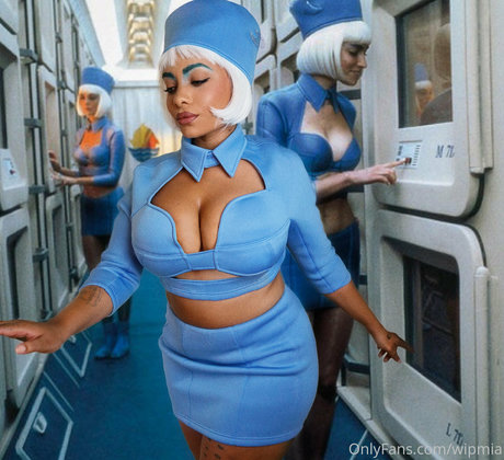 Mia Marion modelo desnudos archivo