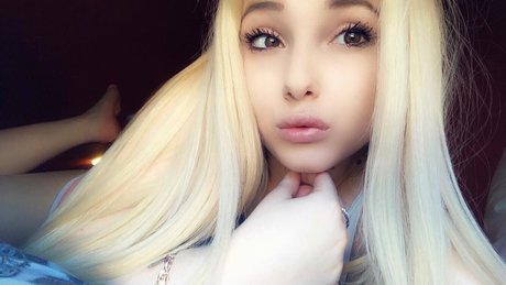 eveliinngy estrella porno atractiva foto