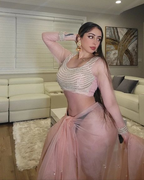 Ms Sethi nudes model pic