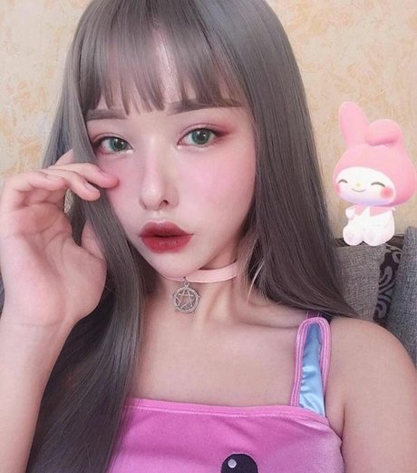 Ninja Vi modelo sexual foto